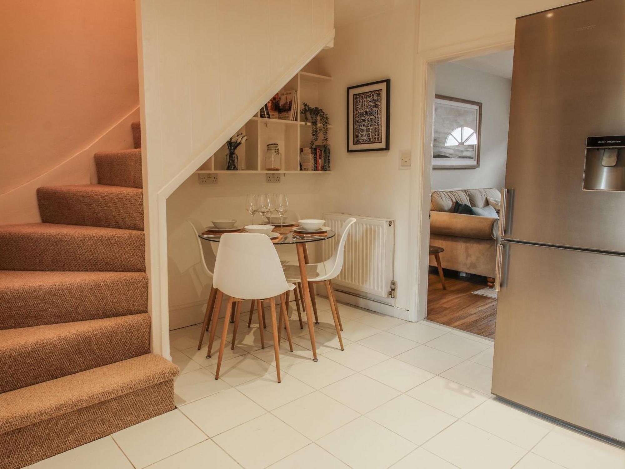 Holiday home 108 Longden Coleham